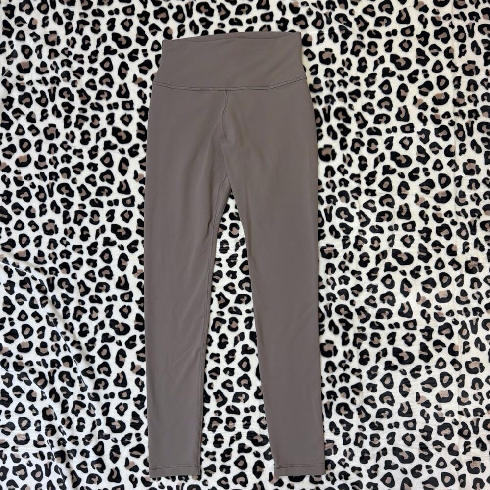 Aritzia Tna Golden Butter Cheeky High Rise Leggings Taupe Yoga Gym Pants Size 8 - Picture 7 of 9